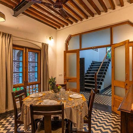 Stayvista'S Peepal Haveli - Rustic Kothi With Terrace, Breathtaking View & Bonfire Narainpur  エクステリア 写真