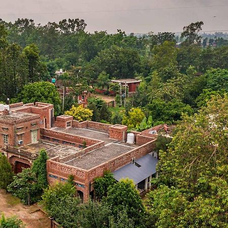 Stayvista'S Peepal Haveli - Rustic Kothi With Terrace, Breathtaking View & Bonfire Narainpur  エクステリア 写真
