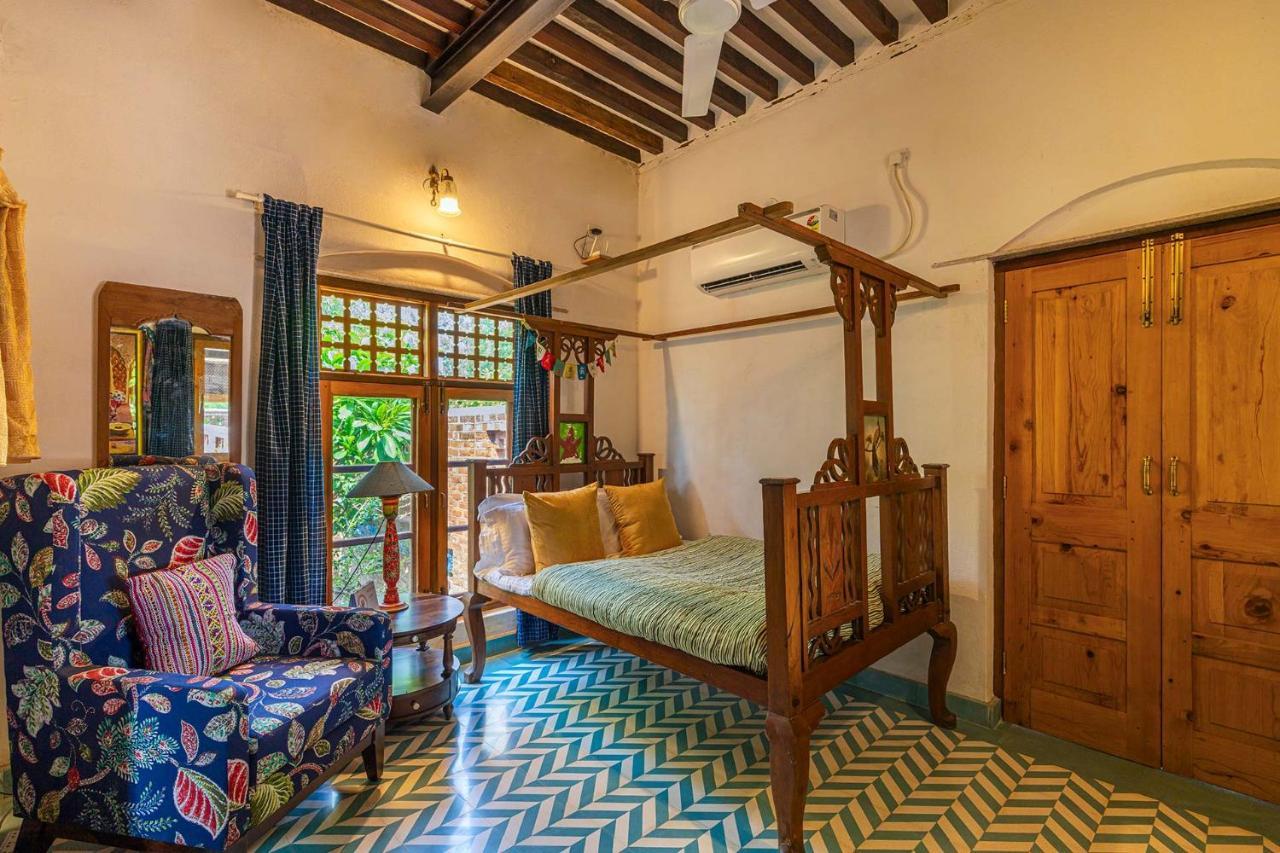 Stayvista'S Peepal Haveli - Rustic Kothi With Terrace, Breathtaking View & Bonfire Narainpur  エクステリア 写真