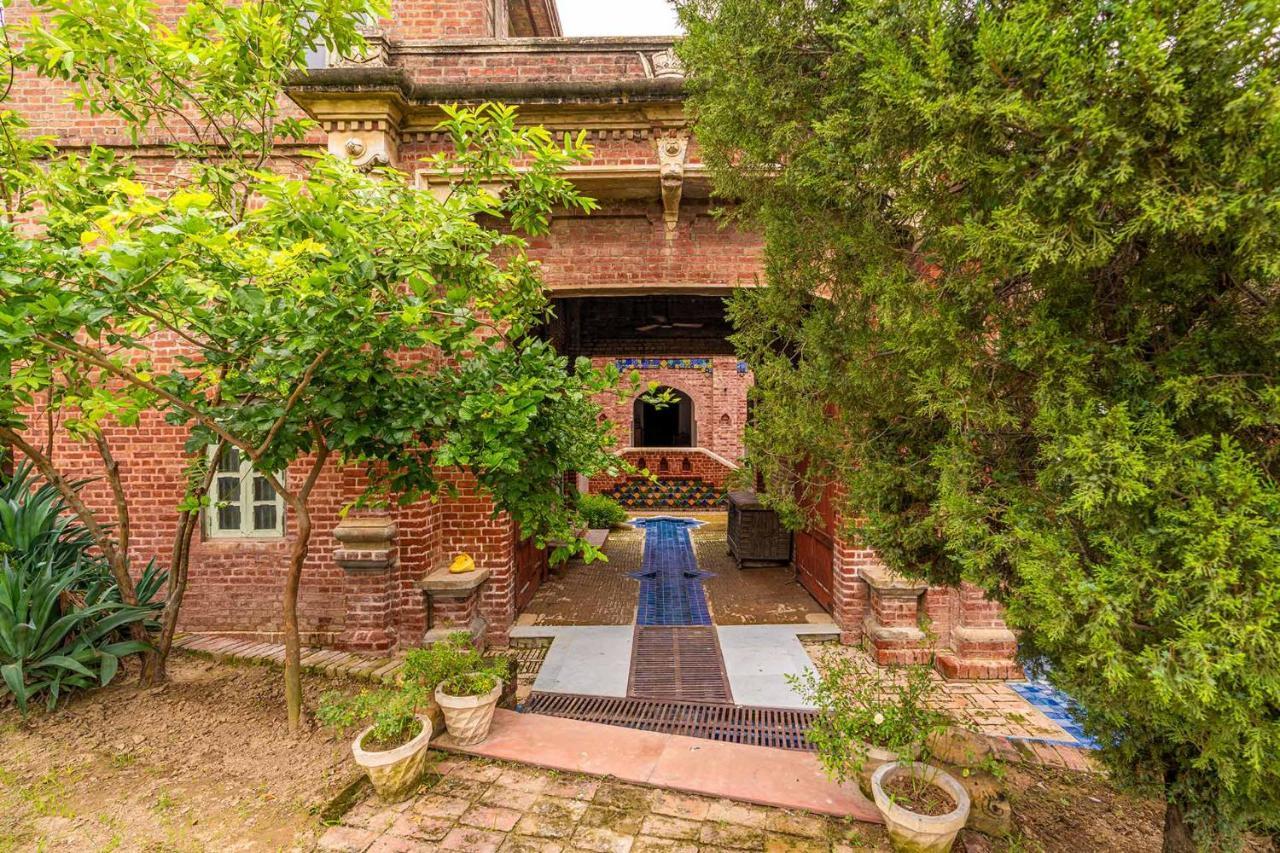 Stayvista'S Peepal Haveli - Rustic Kothi With Terrace, Breathtaking View & Bonfire Narainpur  エクステリア 写真