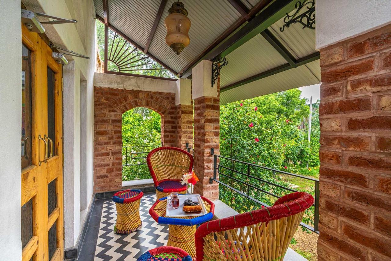 Stayvista'S Peepal Haveli - Rustic Kothi With Terrace, Breathtaking View & Bonfire Narainpur  エクステリア 写真
