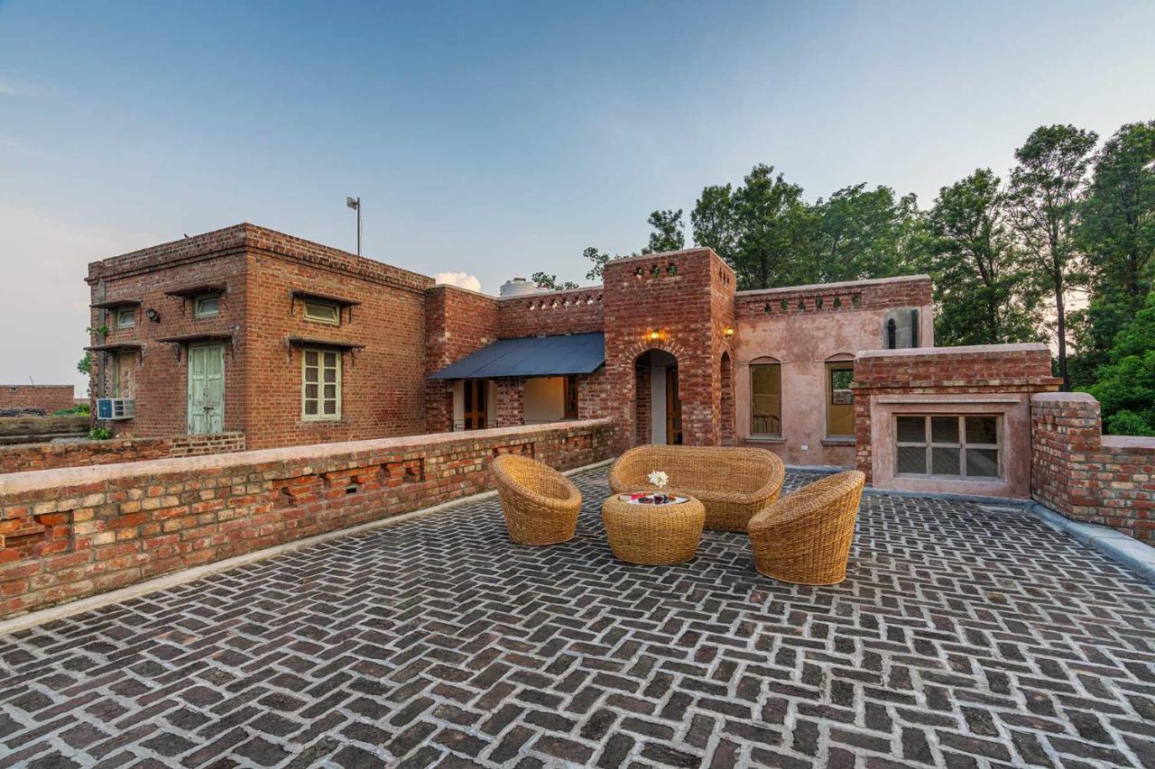 Stayvista'S Peepal Haveli - Rustic Kothi With Terrace, Breathtaking View & Bonfire Narainpur  エクステリア 写真