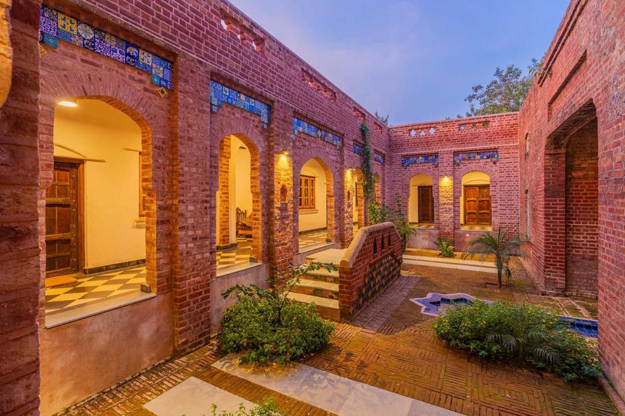 Stayvista'S Peepal Haveli - Rustic Kothi With Terrace, Breathtaking View & Bonfire Narainpur  エクステリア 写真